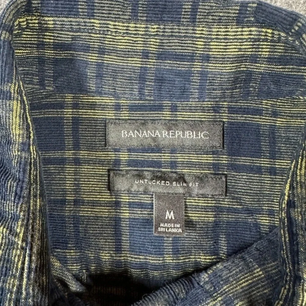 Banana Republic Untucked Slim Fit Corduroy Button Shirt Men Medium M Green Plaid